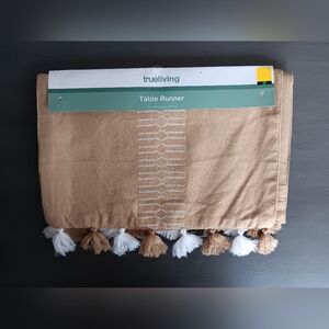 Trueliving Tan and White Tassled Table Runner